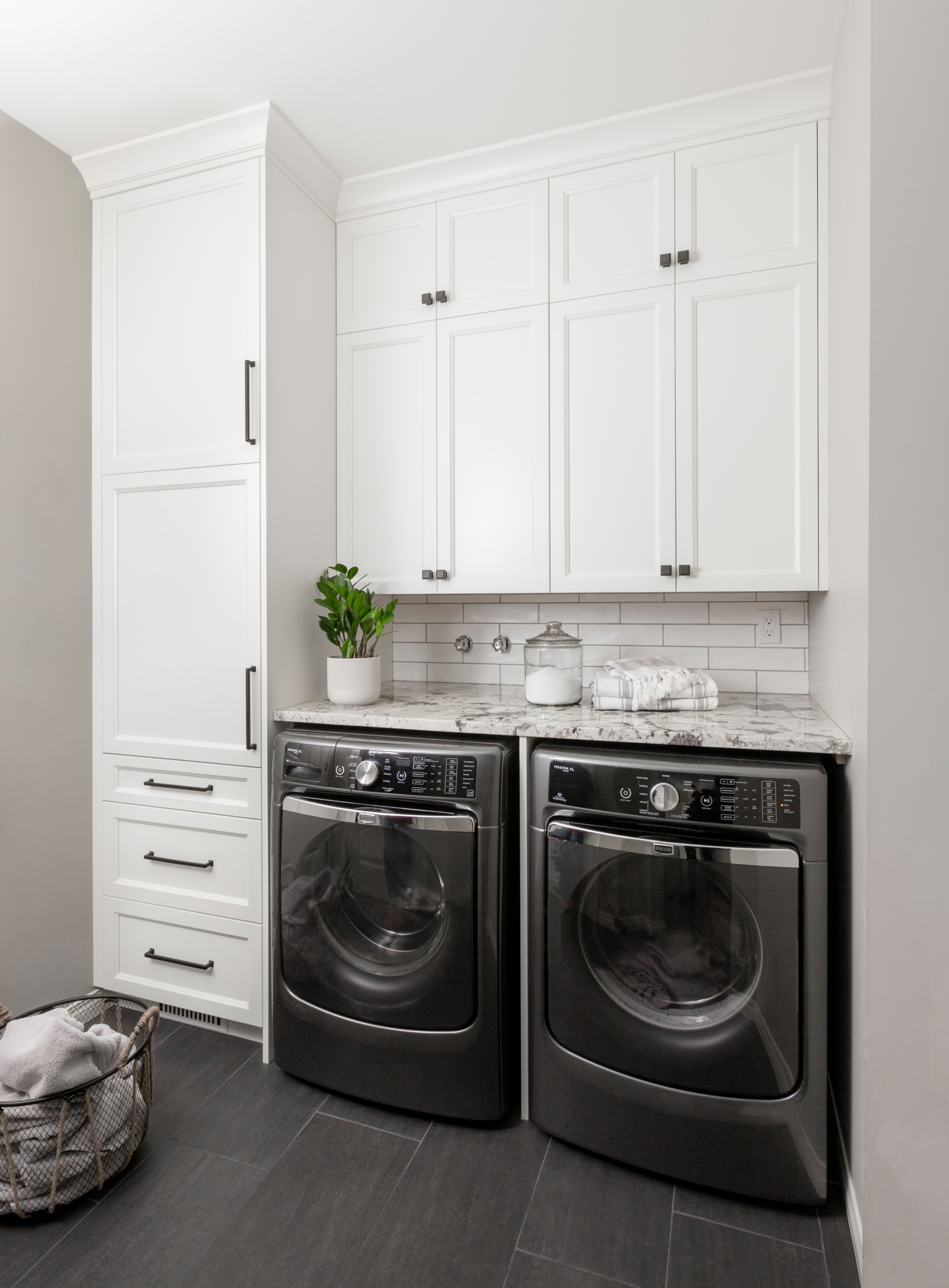 75 Laundry Room with White Cabinets Ideas You'll Love - April, 2026 | Houzz