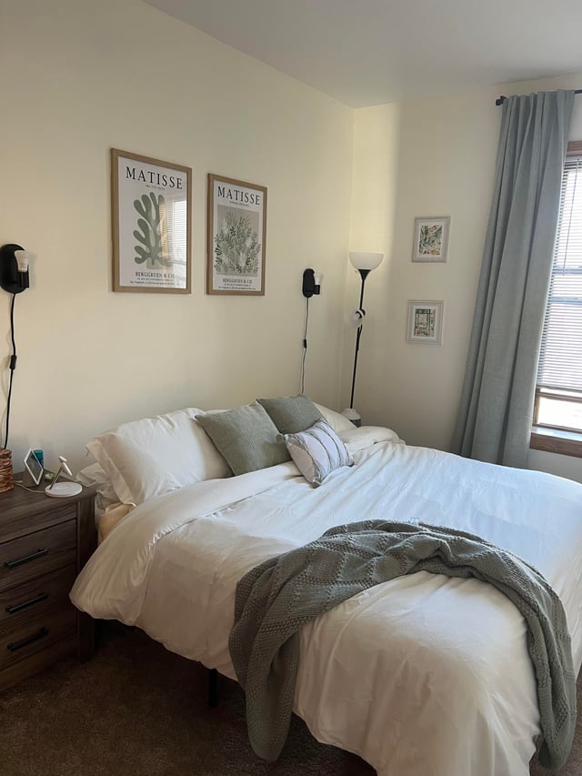 Advice on what to do above king size bed with no headboard? : r/interiordecorating