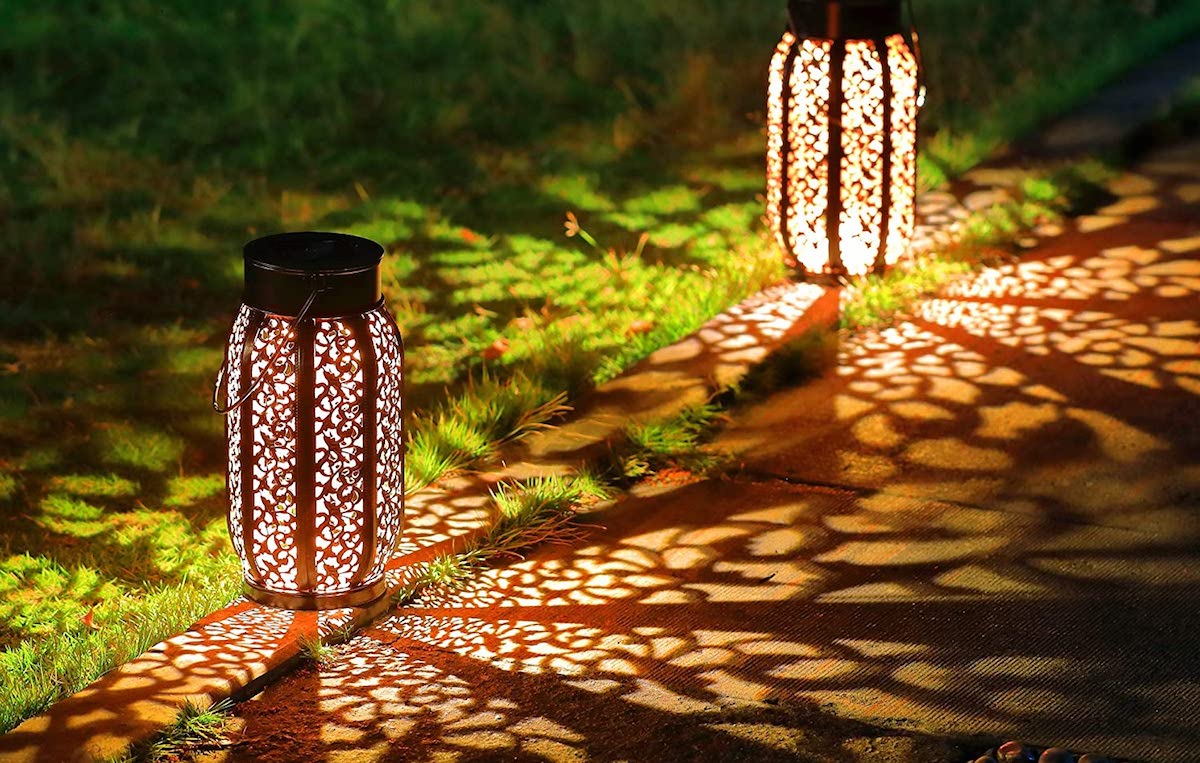 Best Outdoor Floor Lamps For Your Patio 2021 | PIX11
