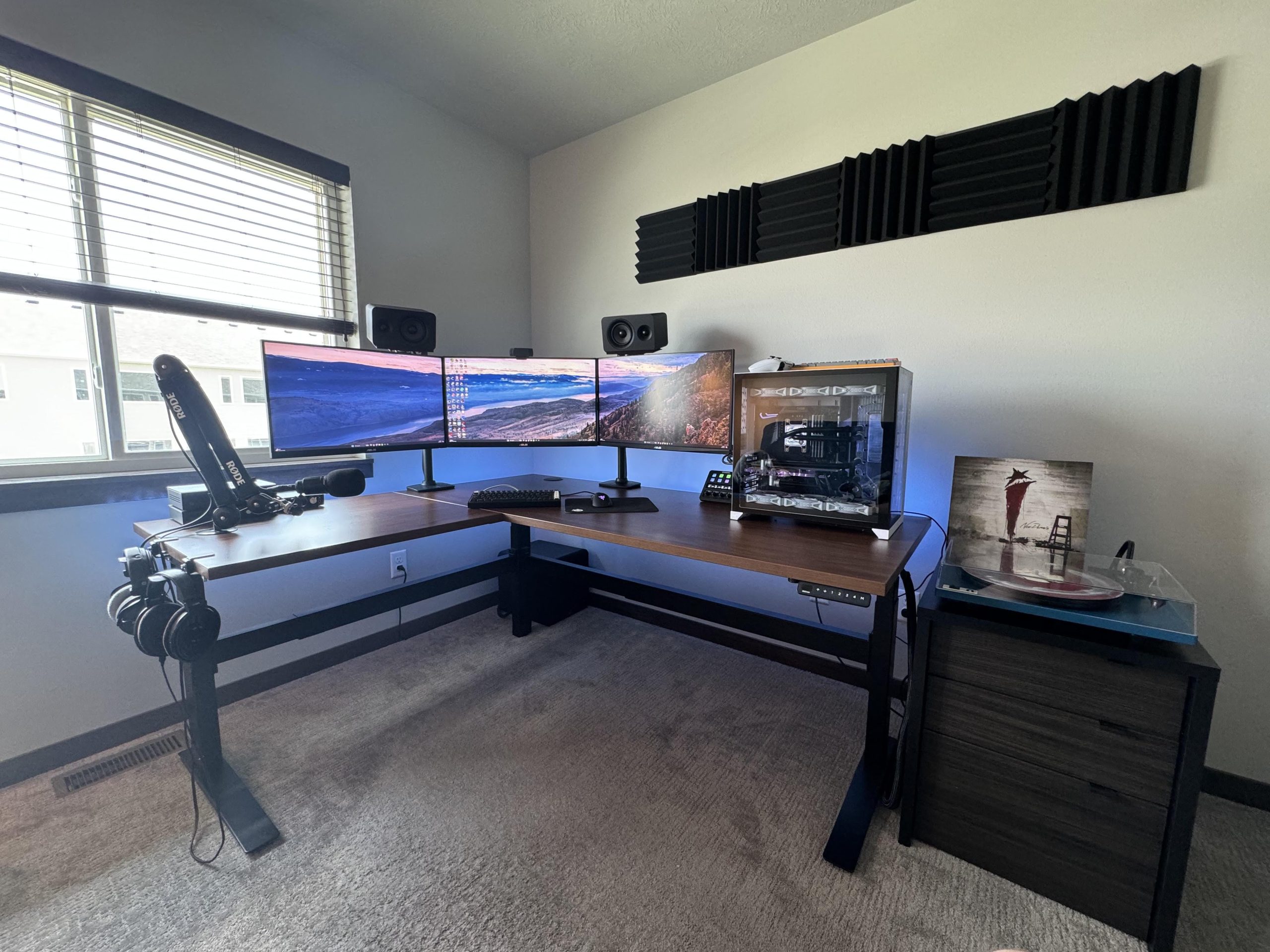 Corner Setup for Work & Gaming : r/battlestations