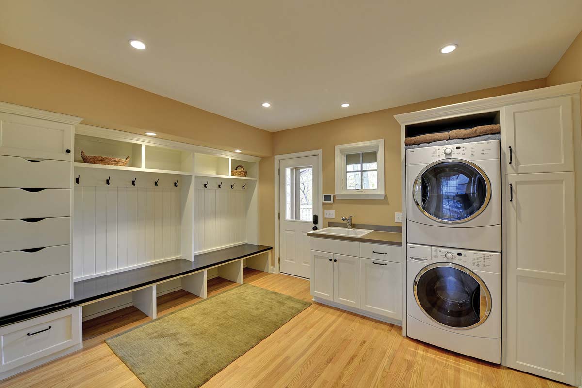 Custom Laundry Room Cabinets MN | Custom Mudroom Built Ins
