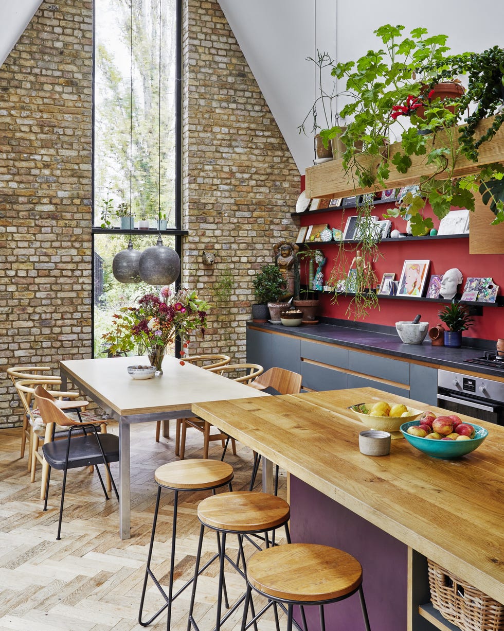 Designers Say These 11 Dining Room Trends Will Take Over In 2026