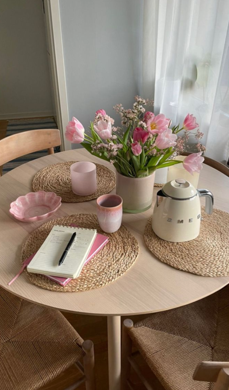 Girly Apartment Decor Ideas with Ever Lasting Finds