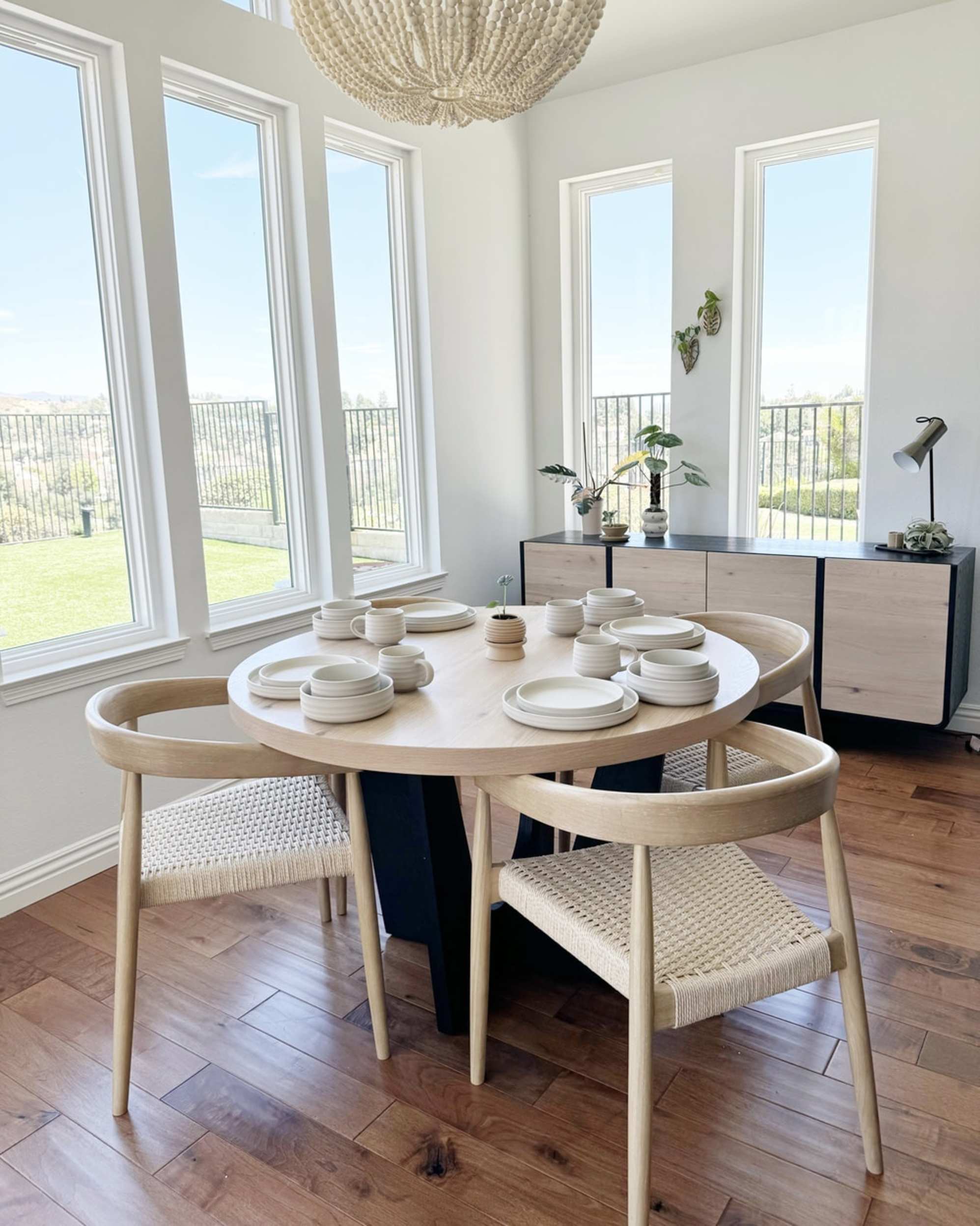 How to Style Round Dining Tables | Castlery US