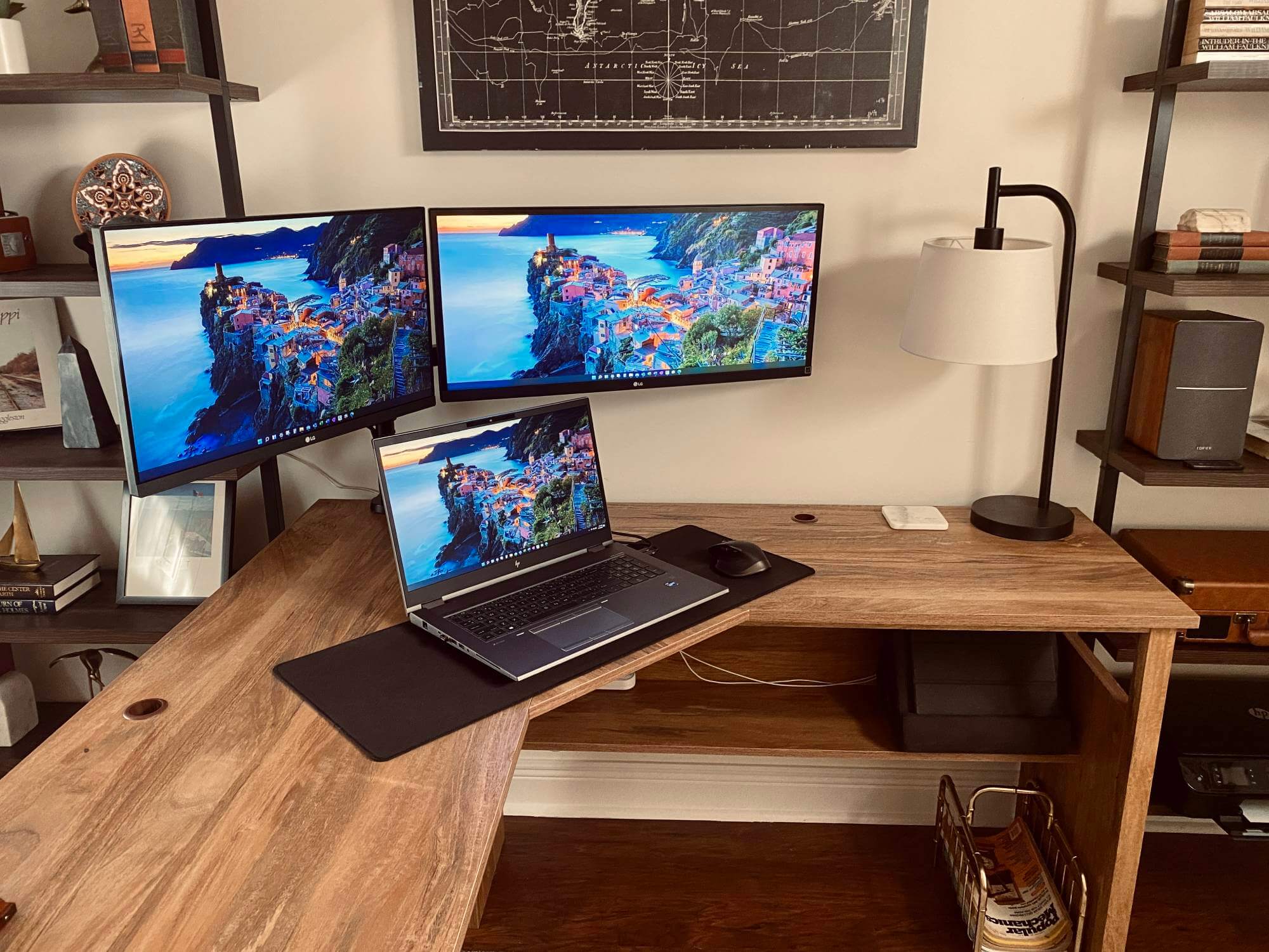 L-shaped Desk Setup in Mississippi, US