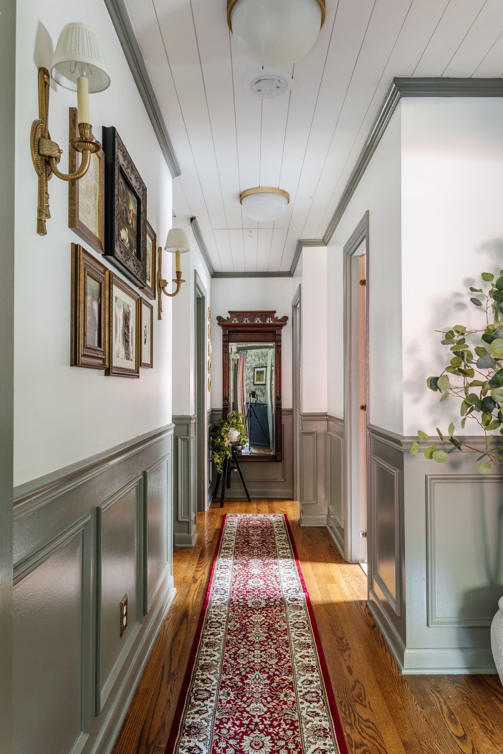 Narrow Hallway Decorating Ideas to Create the Illusion of Space - Bless'er House
