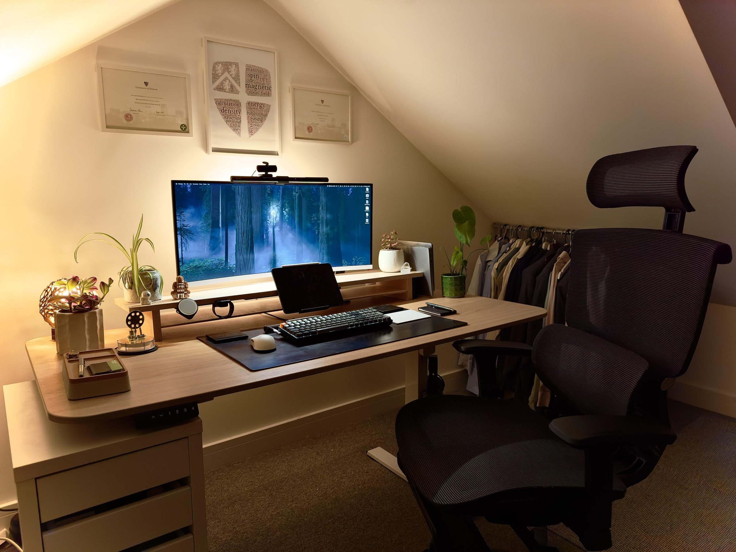 New 2026 updated setup, what do you guys think? : r/desksetup