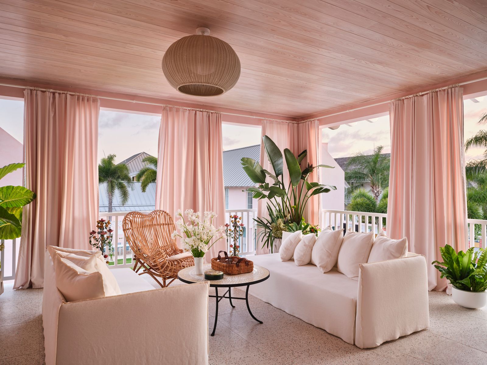 Pink Decor for Any Room—15 Gorgeous Spaces Designers Love | Architectural Digest