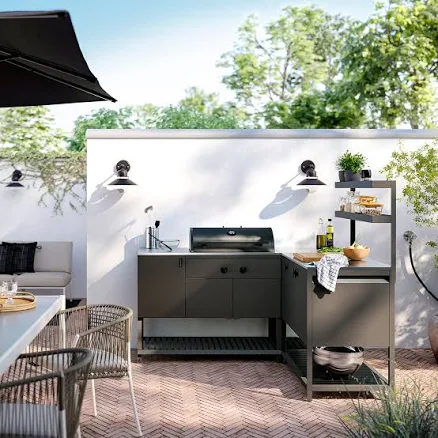 IKEA BÅTSKÄR outdoor kitchen with cha...