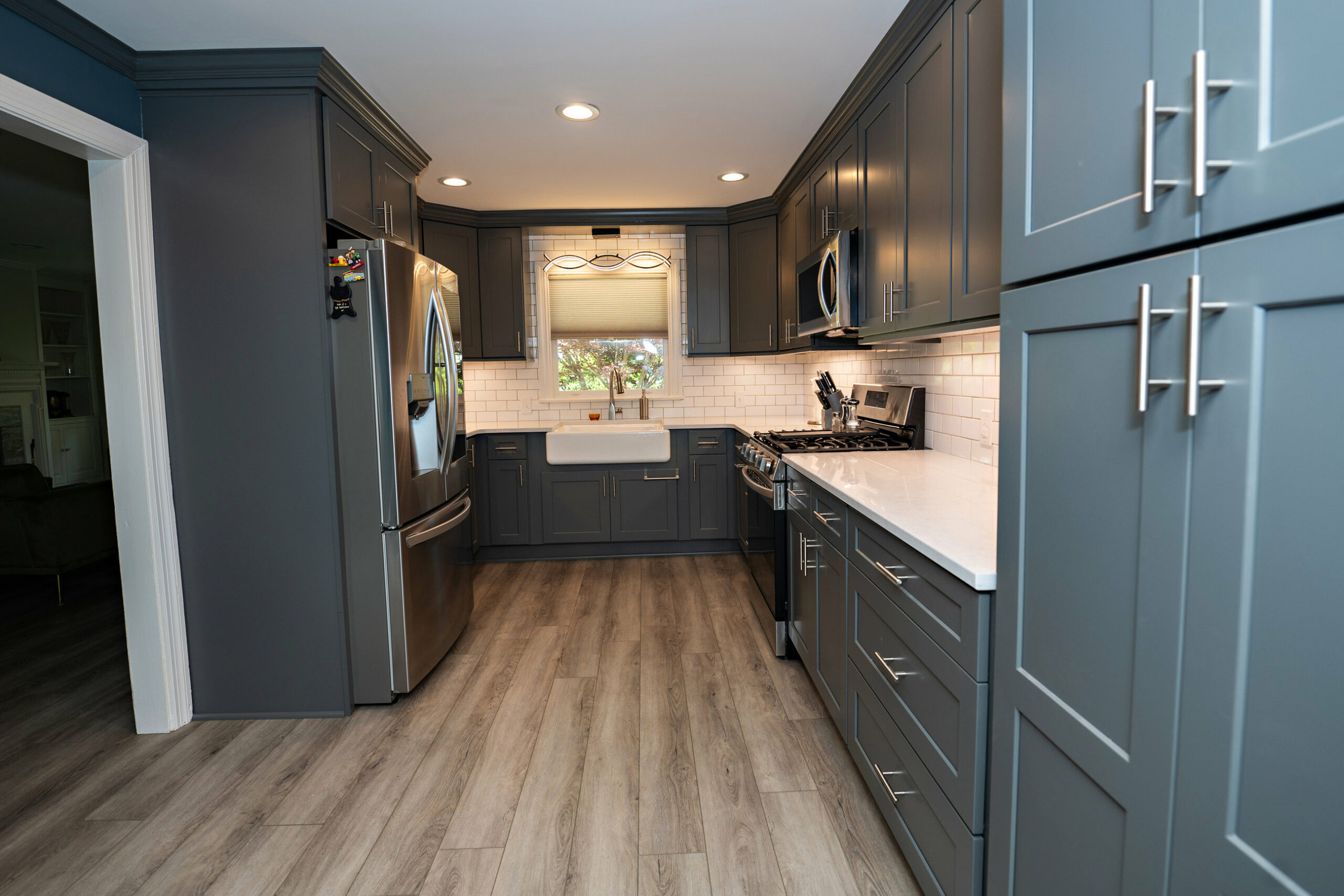 Should You Have a Light or Dark Kitchen Floor? - Kitchen Express