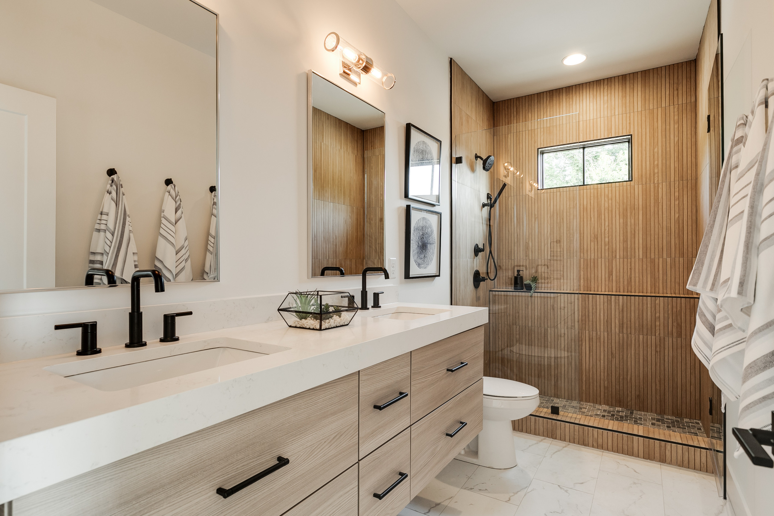 The 10 Most Popular New Bathrooms of 2024