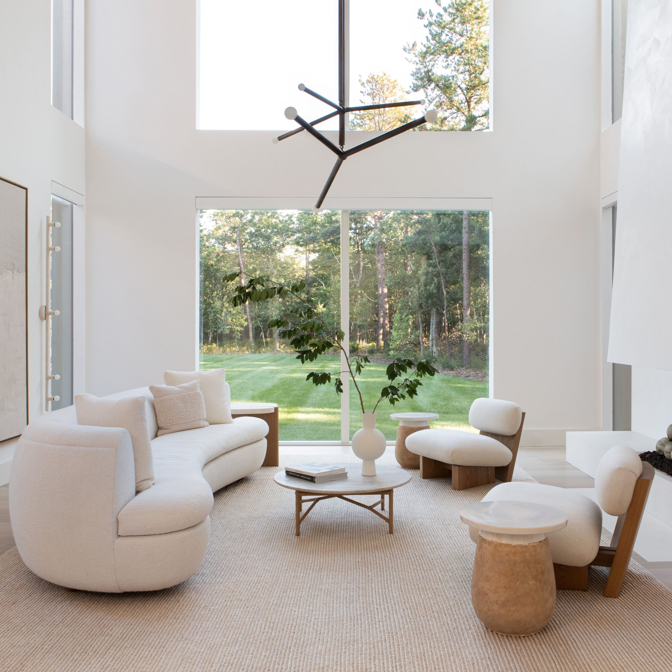 The Best Minimal Decor Ideas for Sleek, Simple Interiors | Vogue