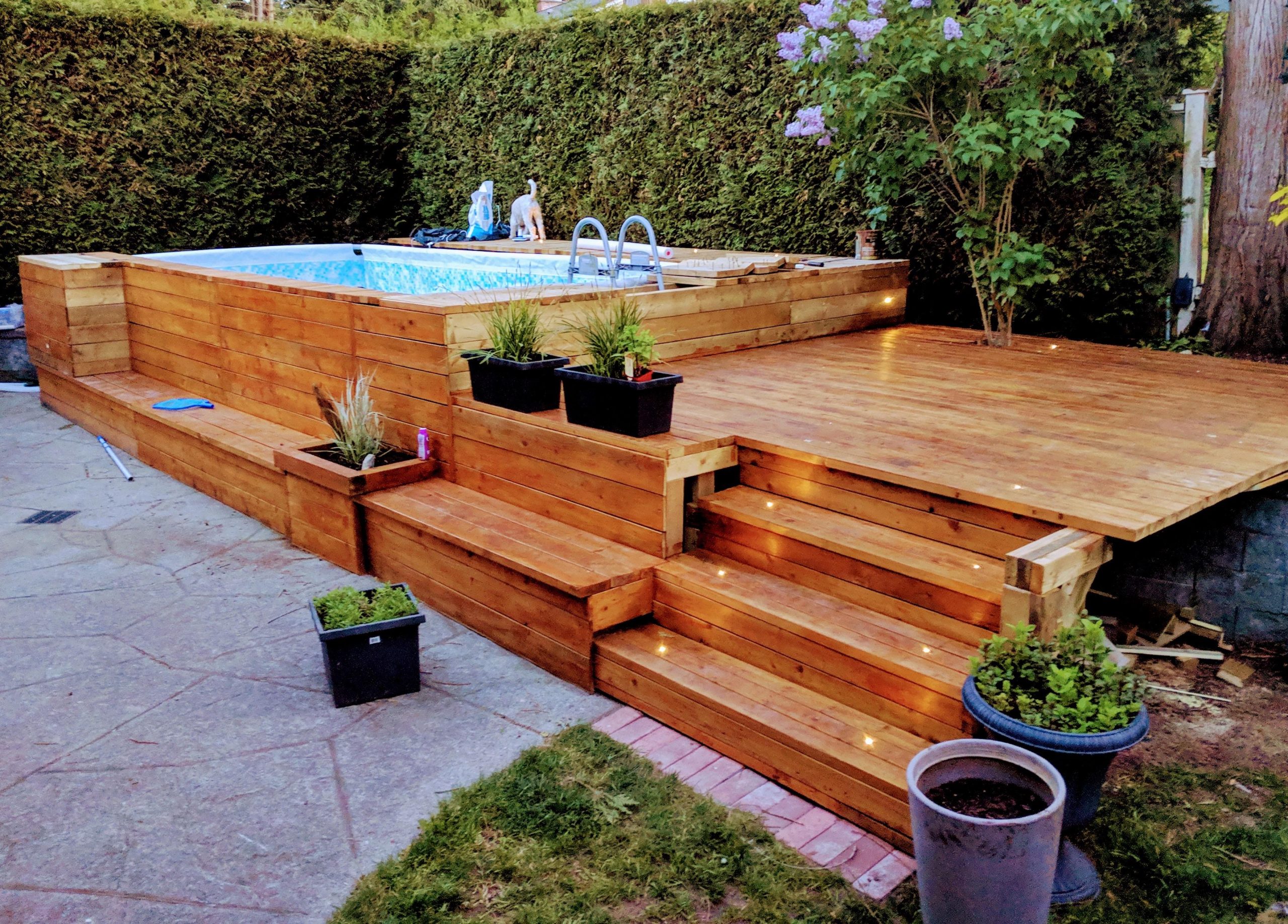 This deck for an above ground pool : r/somethingimade