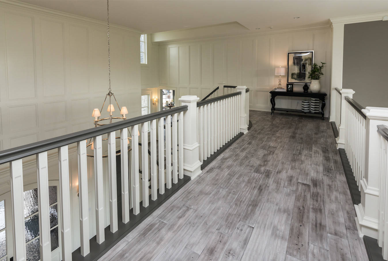 Upstairs Hallway - Photos & Ideas | Houzz