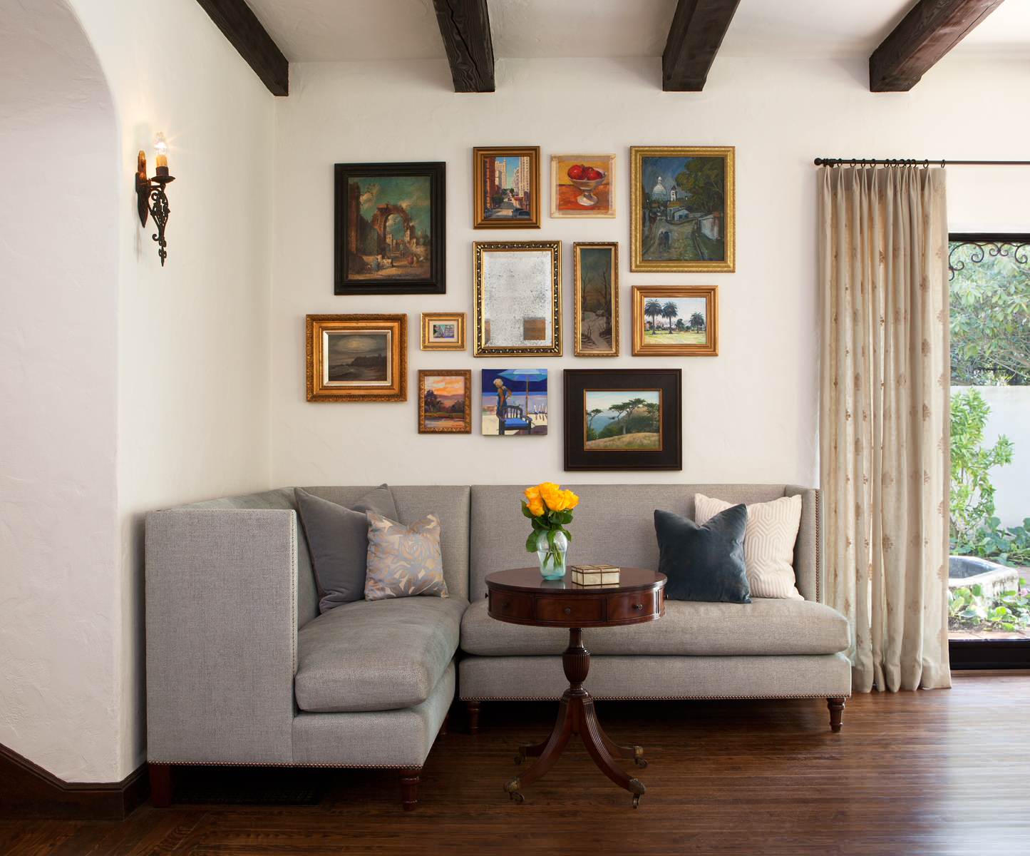 10 Clever Ways to Style Dead Corners
