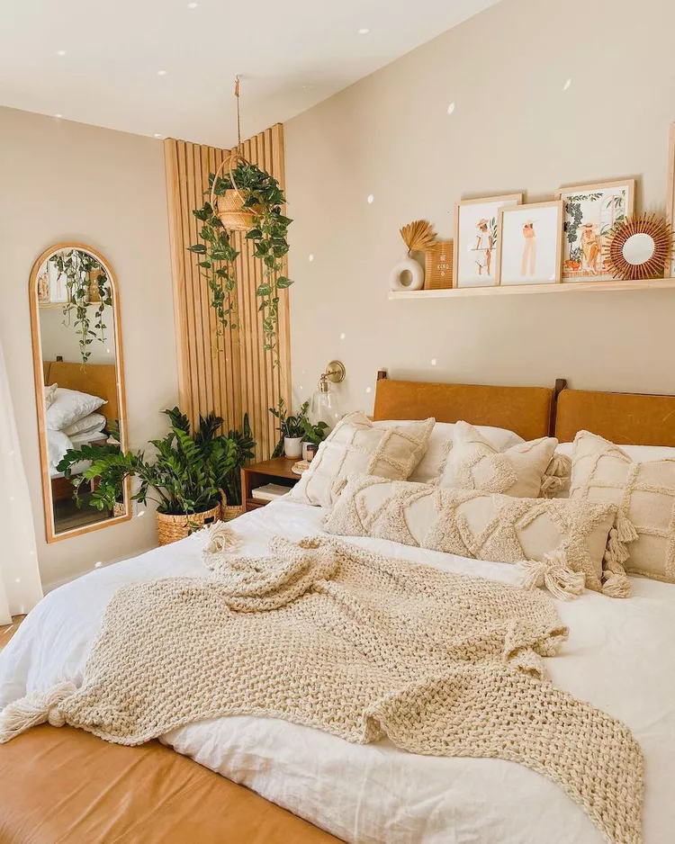 11 Best Bedroom Accent Wall Decor Ideas (2026 Guide)