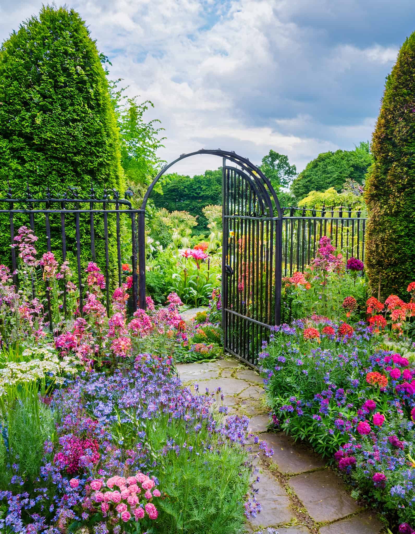 11 Charming Garden Gate Ideas to Transform Your Outdoor Space | Bigger Garden