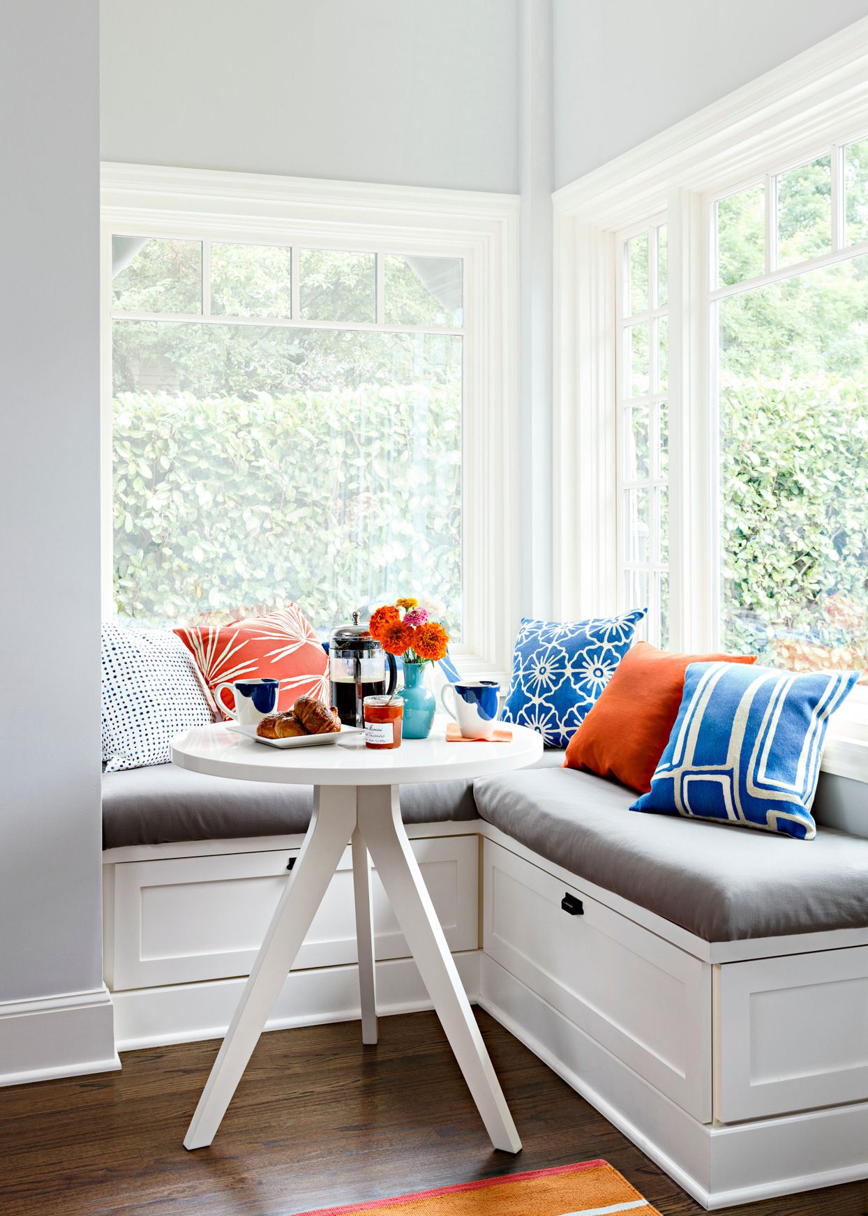 14 Clever Design Ideas for Banquette Seating with Storage