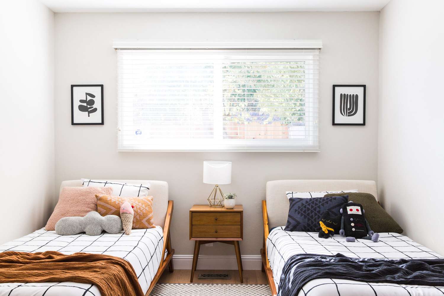 15 Shared Small Bedroom Ideas for a Maximized Layout