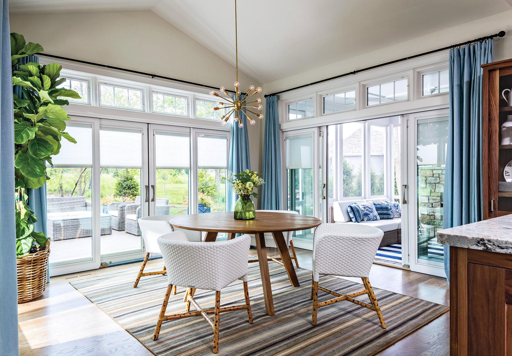 21 Stylish Window Treatments for Sliding Glass Doors
