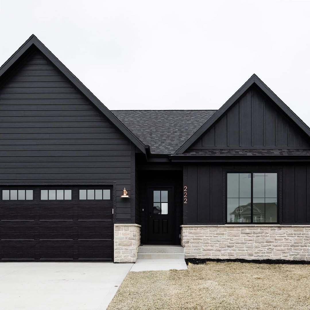 28 Black and Cedar House Exterior Ideas That Give Your Home a Warm, Modern, High-Contrast Look