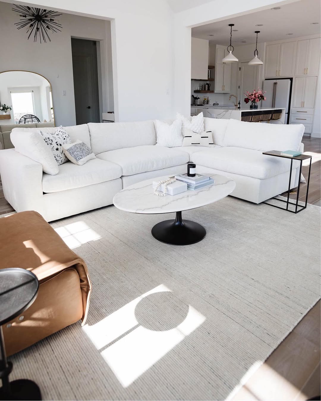 28 White Sofa Living Room Ideas for 2026 That Copy A Boutique Hotel Trick Nobody Explains