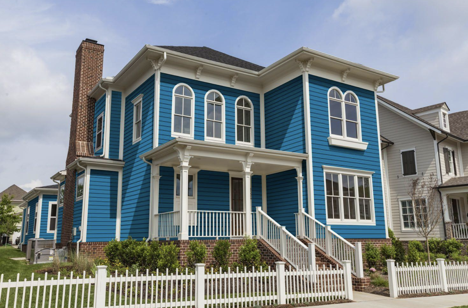 34 Trending Exterior House Colors for 2025 | Allura USA