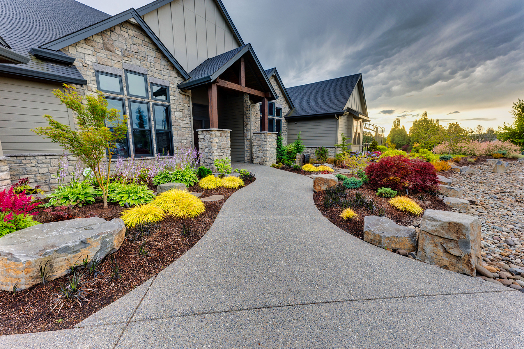 4 Ways to Reimagine Your Front Yard - Dennis' 7 Dees | Landscaping Services & Garden Centers