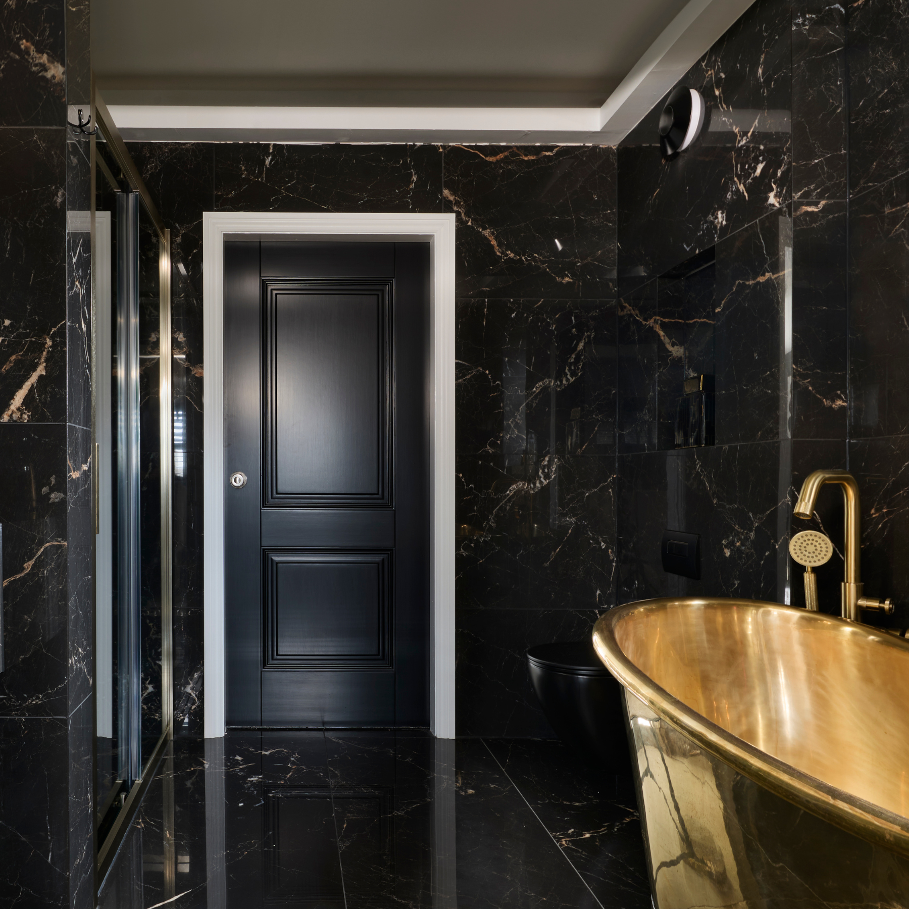 5 Expensive-Looking Dark Bathrooms That Feel Like Spas | Livingetc