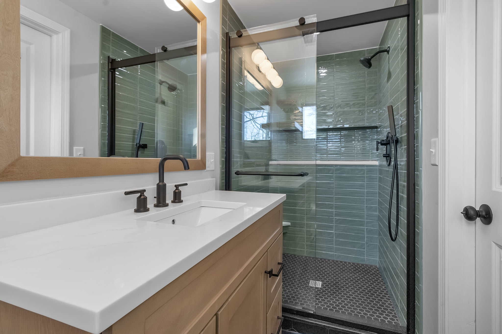 7 Stunning Bathroom Design Trends for 2025