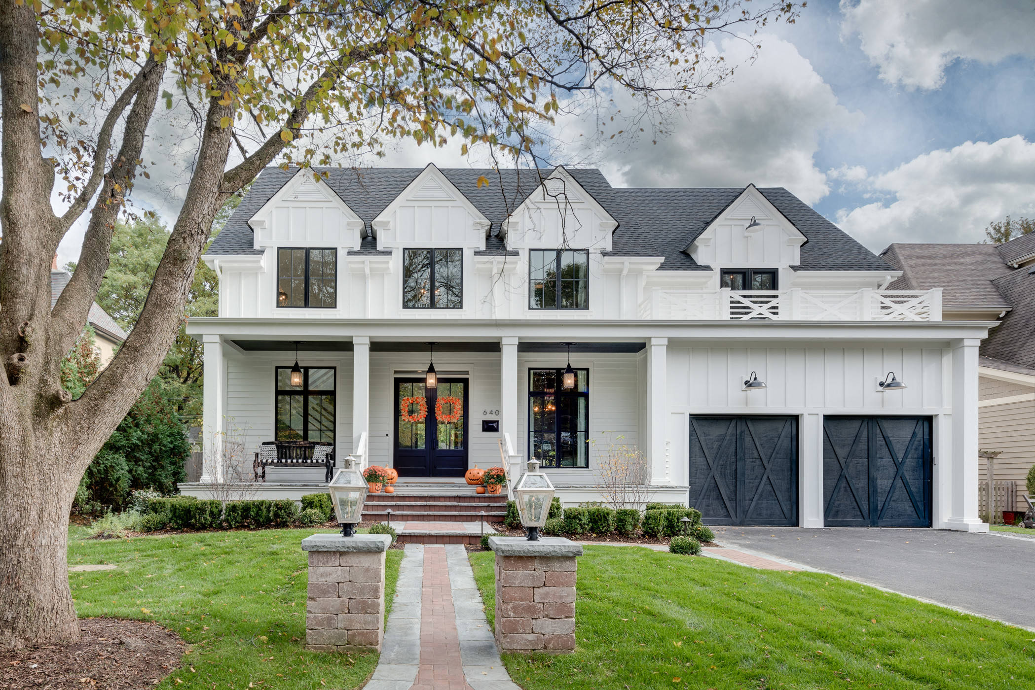 75 White Exterior Home Ideas You'll Love - April, 2026 | Houzz