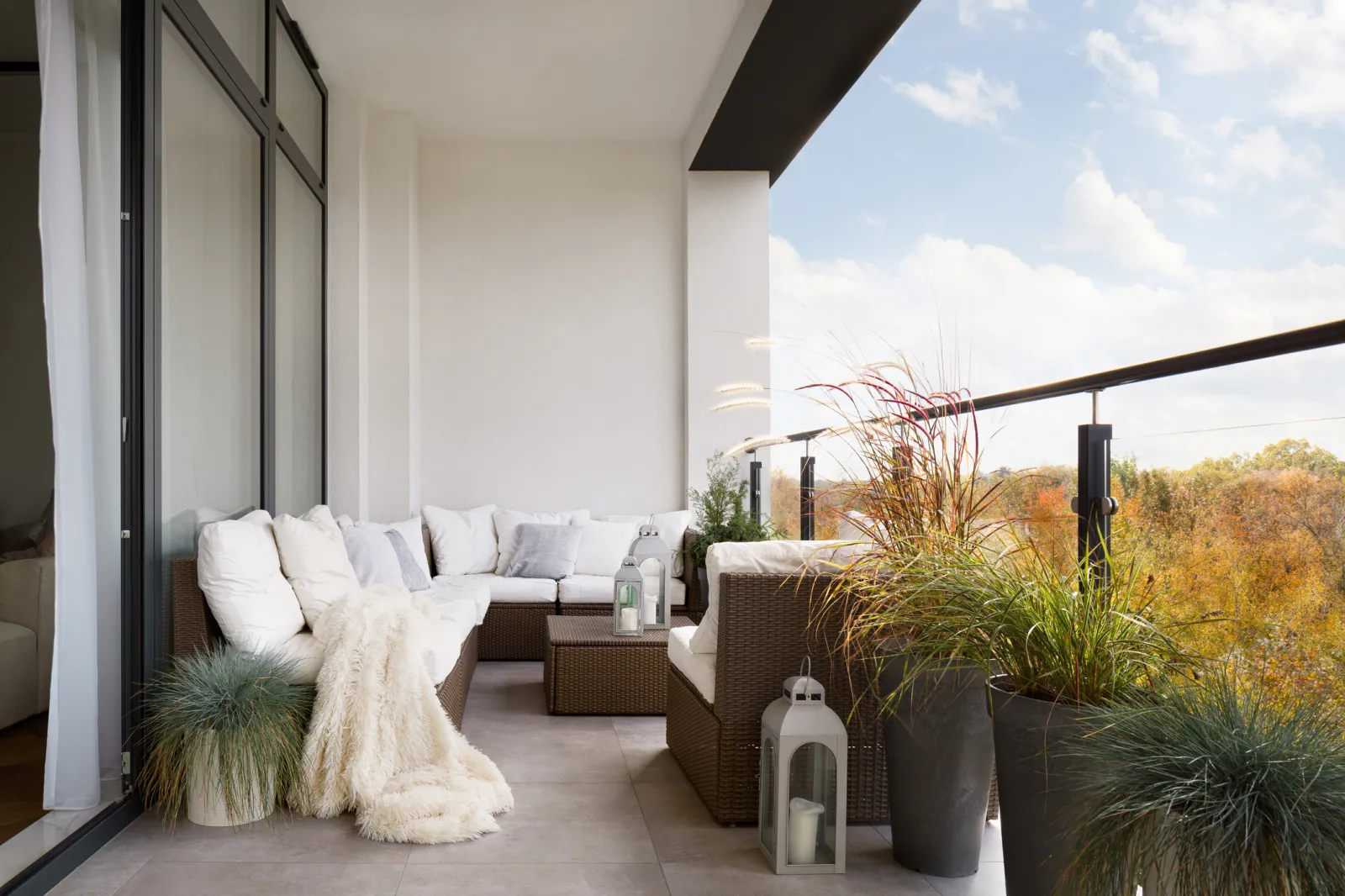 Balcony Garden Ideas to Utilize Your Apartment's Outdoor Space - Newsweek