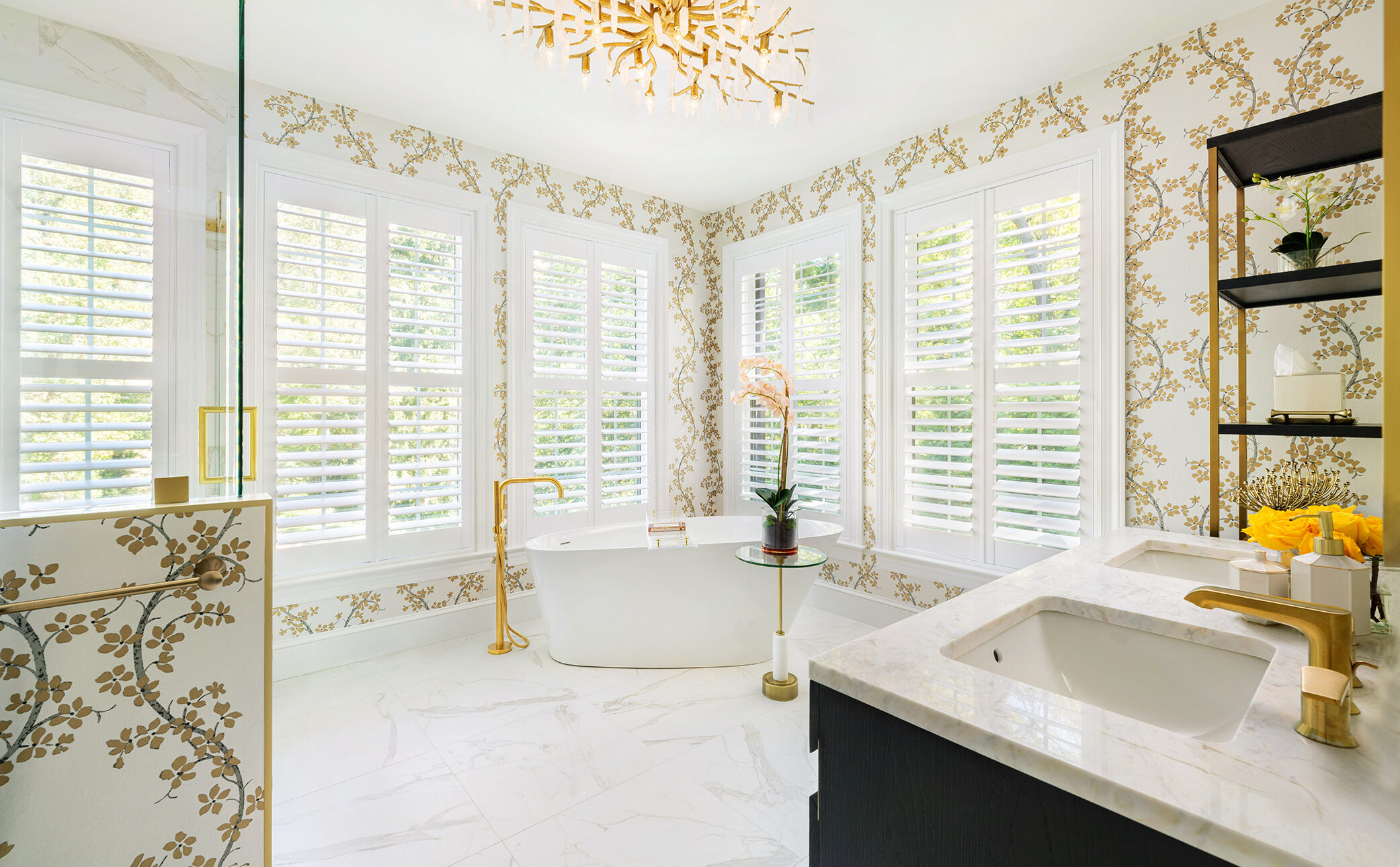 Bathroom Wallpaper Ideas for a Spa-Like Finish - Valerie Ruddy Designs - Decorating Den Interiors
