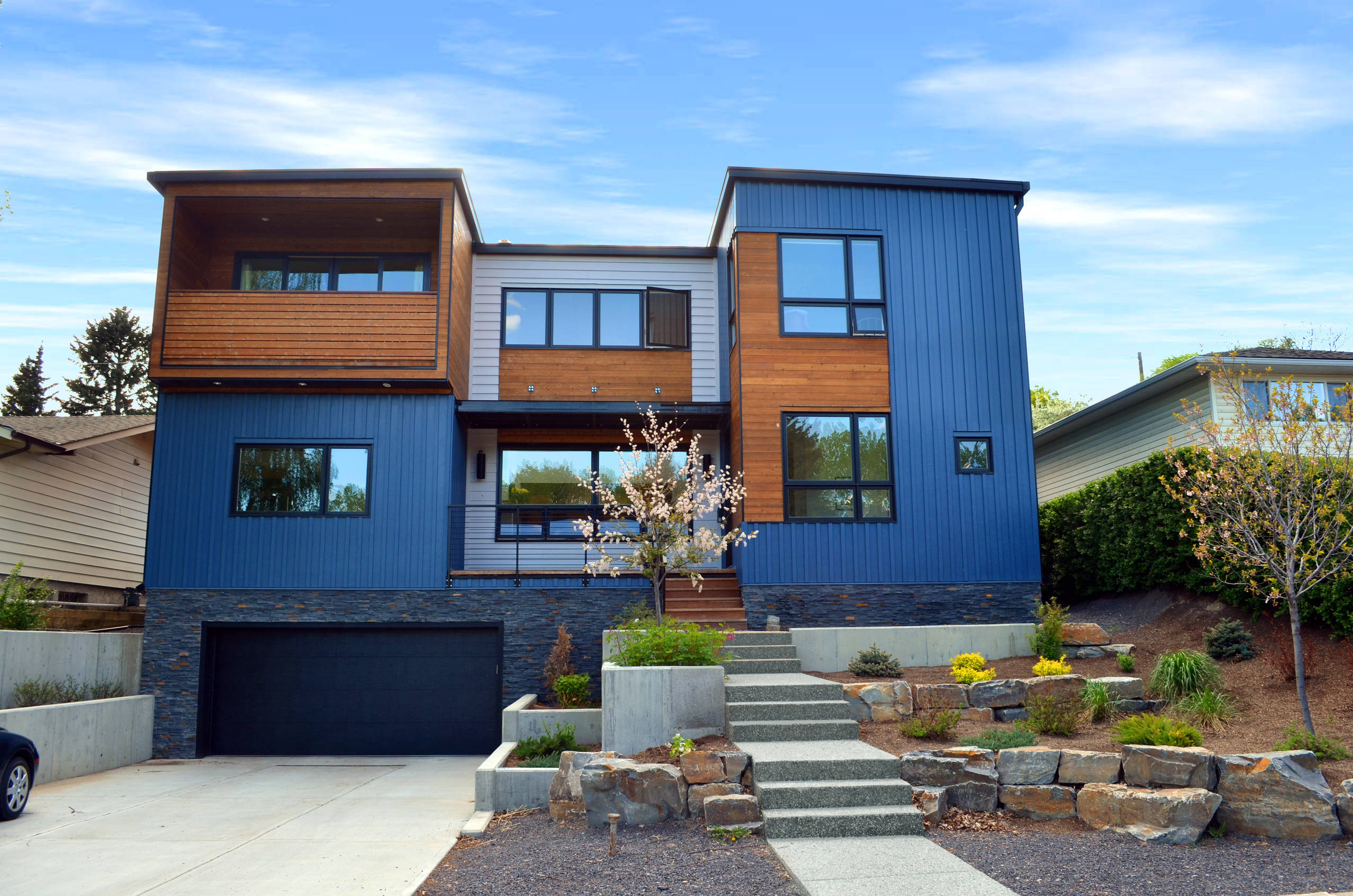 Blue Siding With Cultured Stone - Photos & Ideas | Houzz