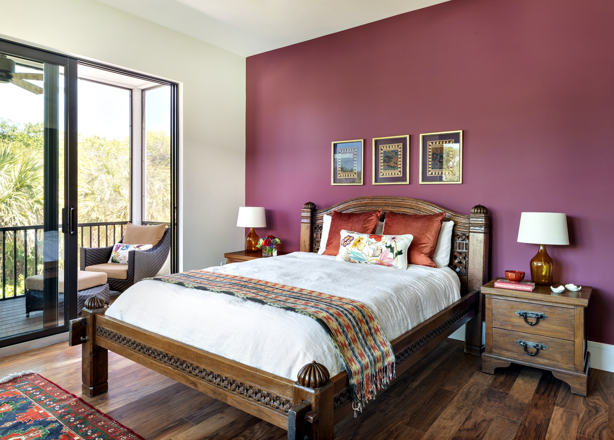 Burgundy Bedroom - Photos & Ideas | Houzz