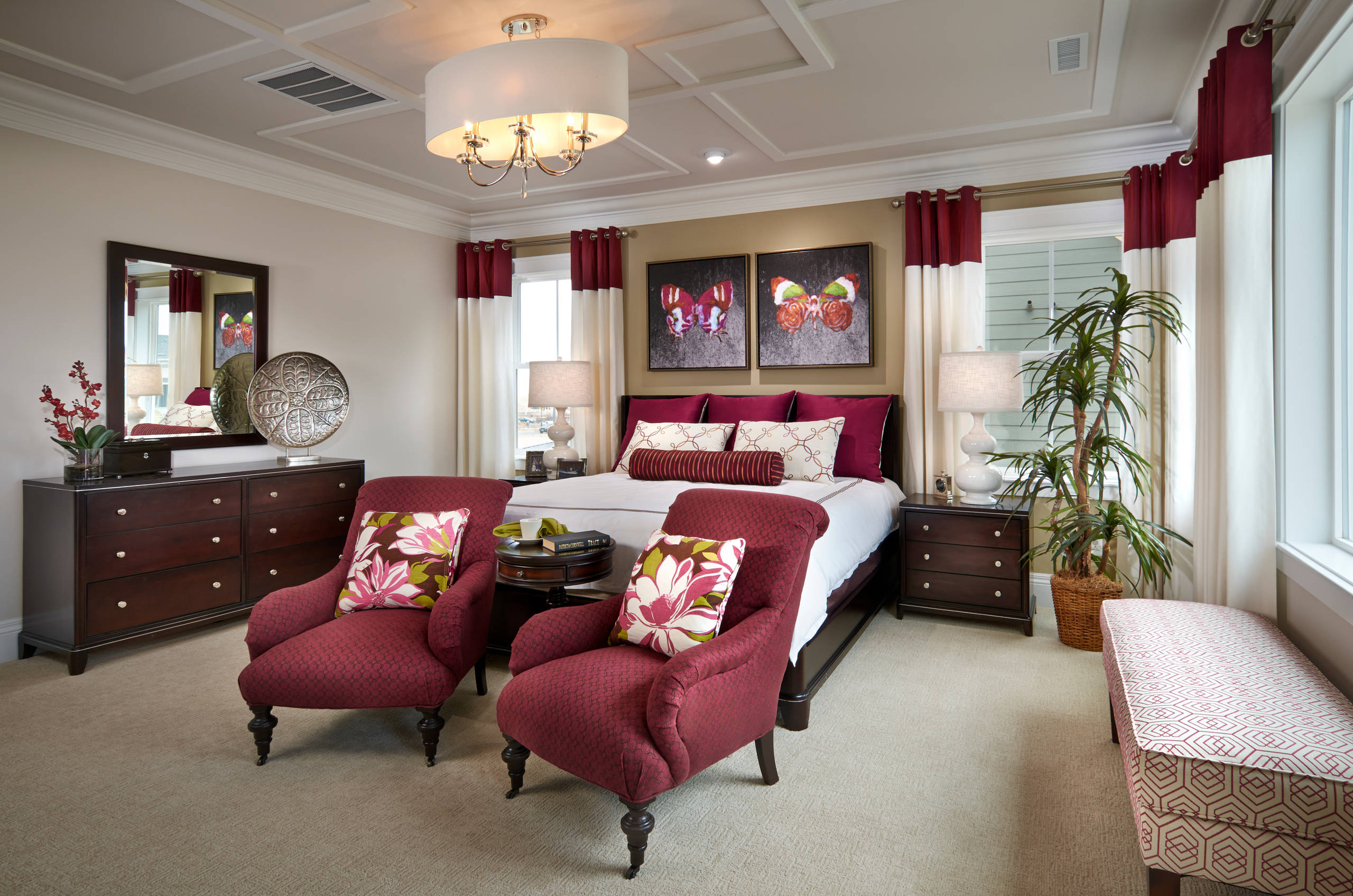 Burgundy Bedroom - Photos & Ideas | Houzz