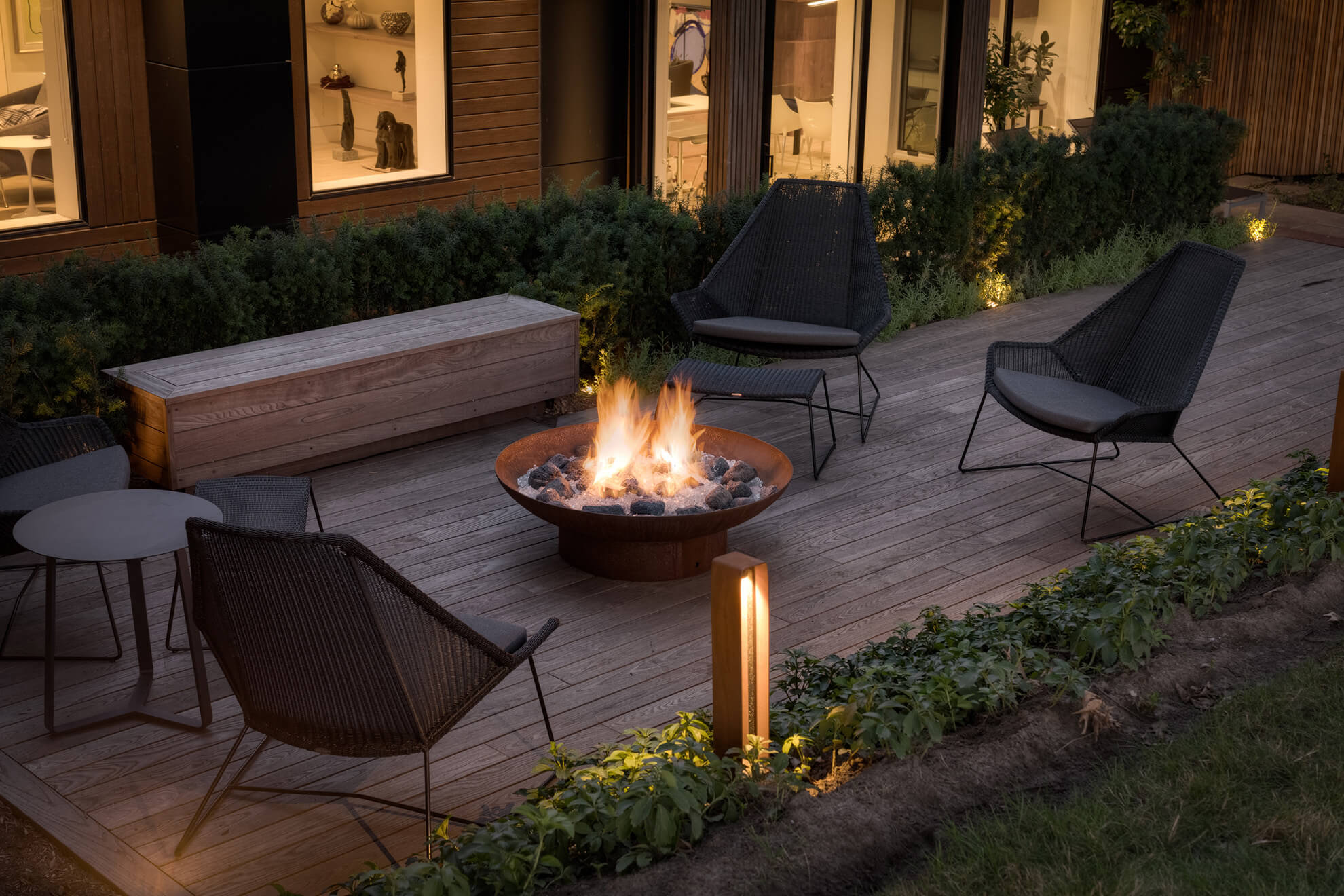 Contemporary Fire Pit Ideas for Outdoor Living
