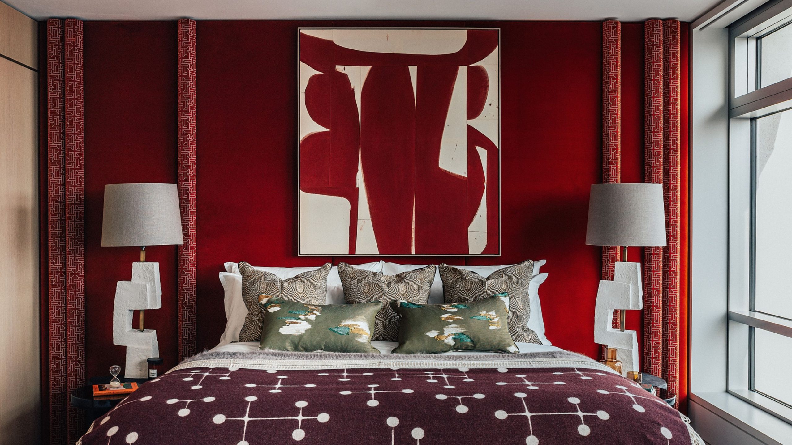 Could You Sleep in a Red Bedroom? Here's How Designers Do It | Livingetc