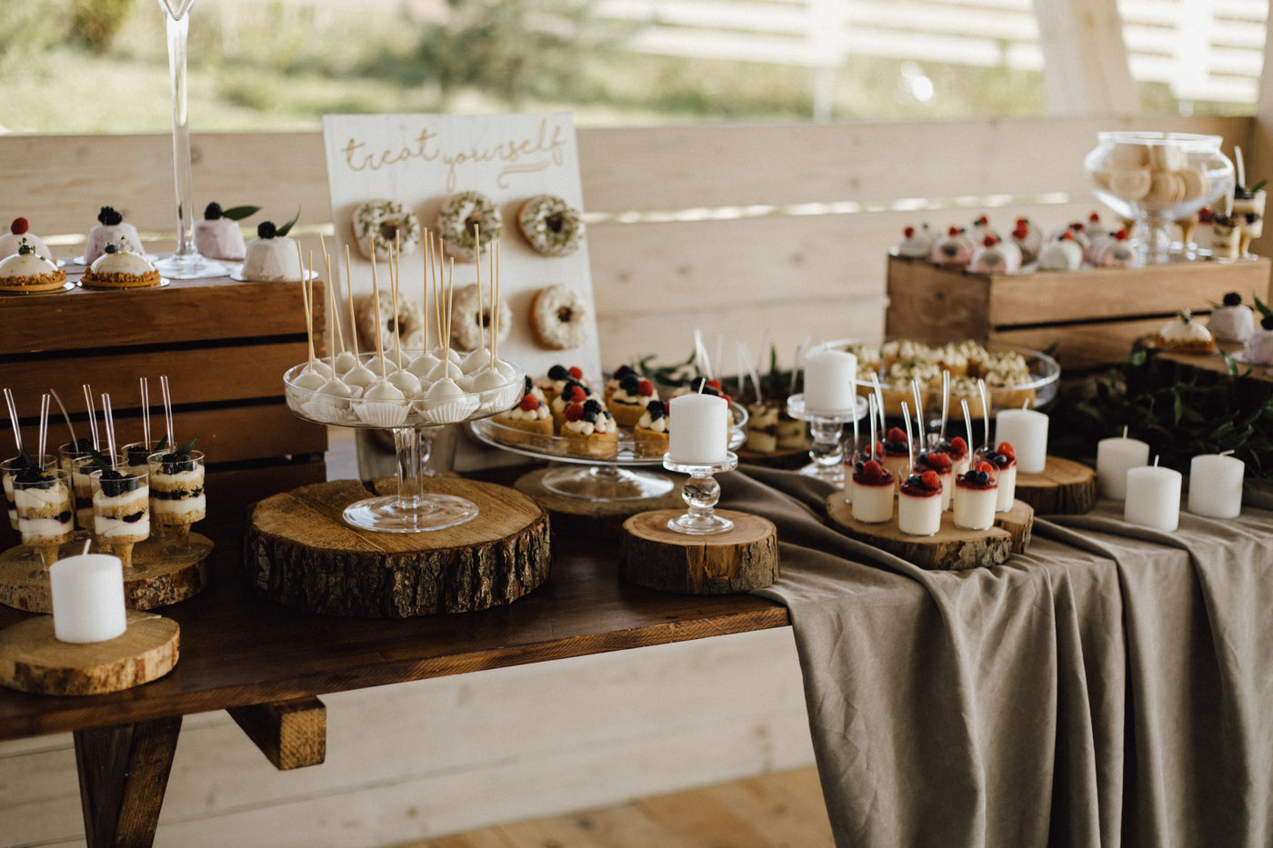 Creating a Rustic Autumn Dessert Table | Smarty Had A Party