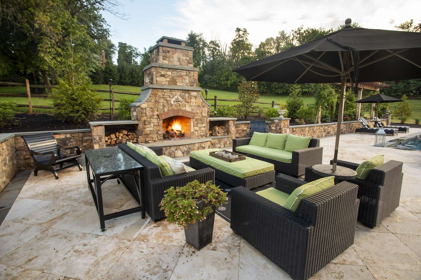 Fire Pits & Outdoor Fireplaces: 5 Tips for Your Patio or Landscape Design in Northern VA