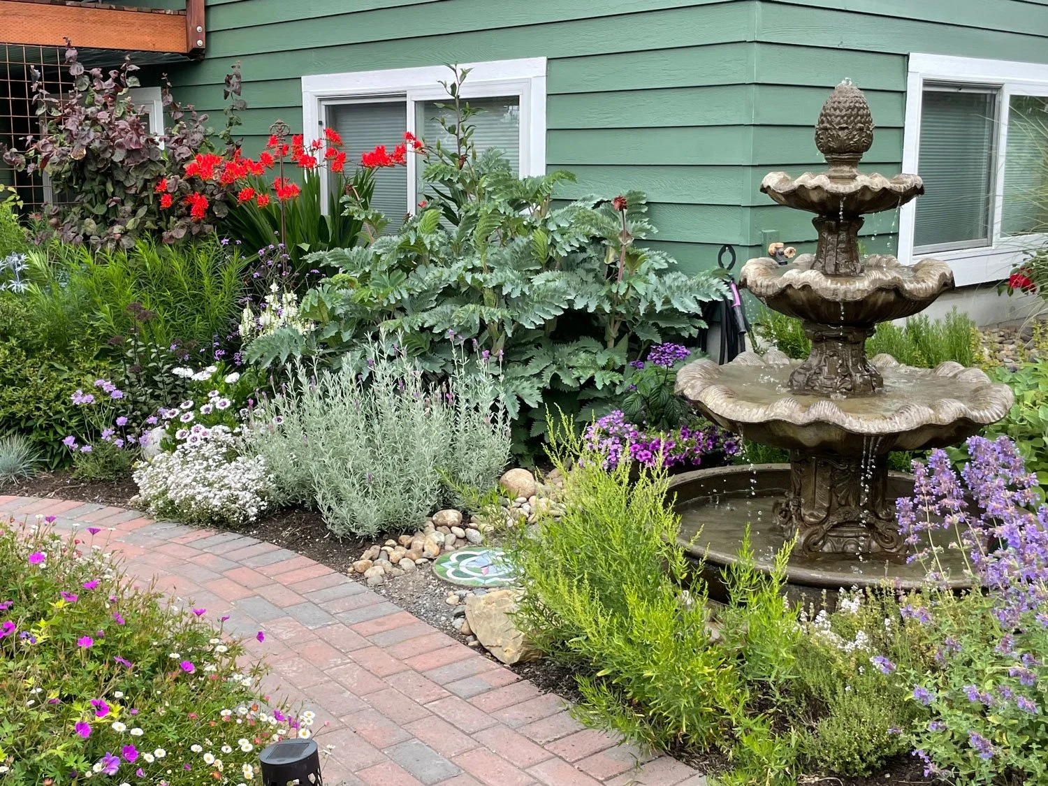 Inspiration from our Neighbors: 7 Great Garden Ideas from the Edmonds Garden Tour — Seattle's Favorite Garden Store Since 1924 - Swansons Nursery