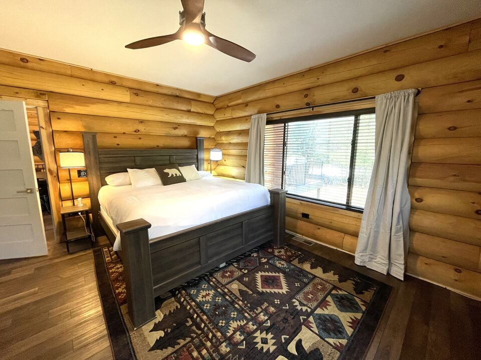 Lake Shore Lodge | Vacation Home Rental Near Wisconsin Dells | Spring Brook Vacation Rentals