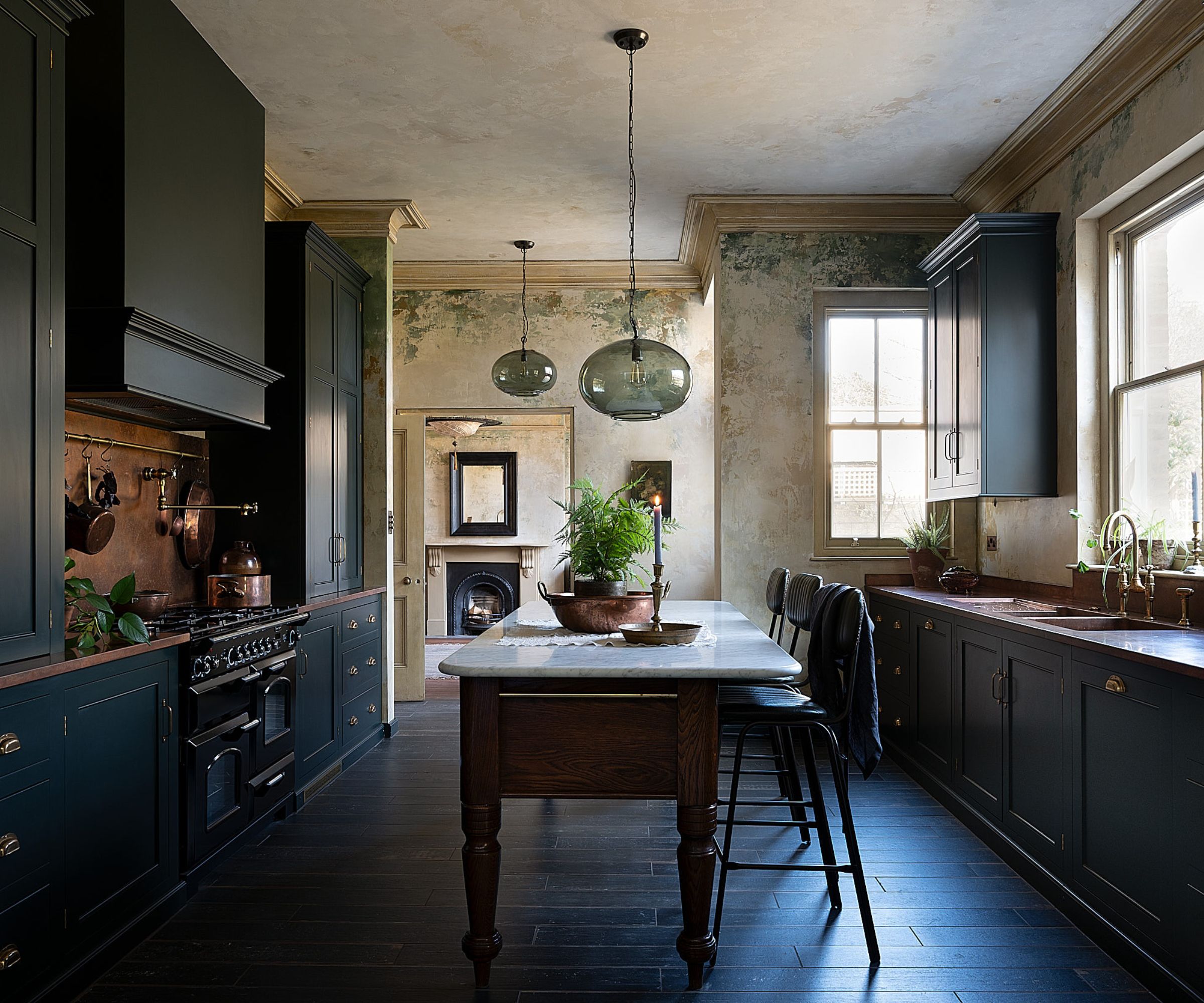 Tour a moody Victorian kitchen with a unique wall design | Homes and Gardens