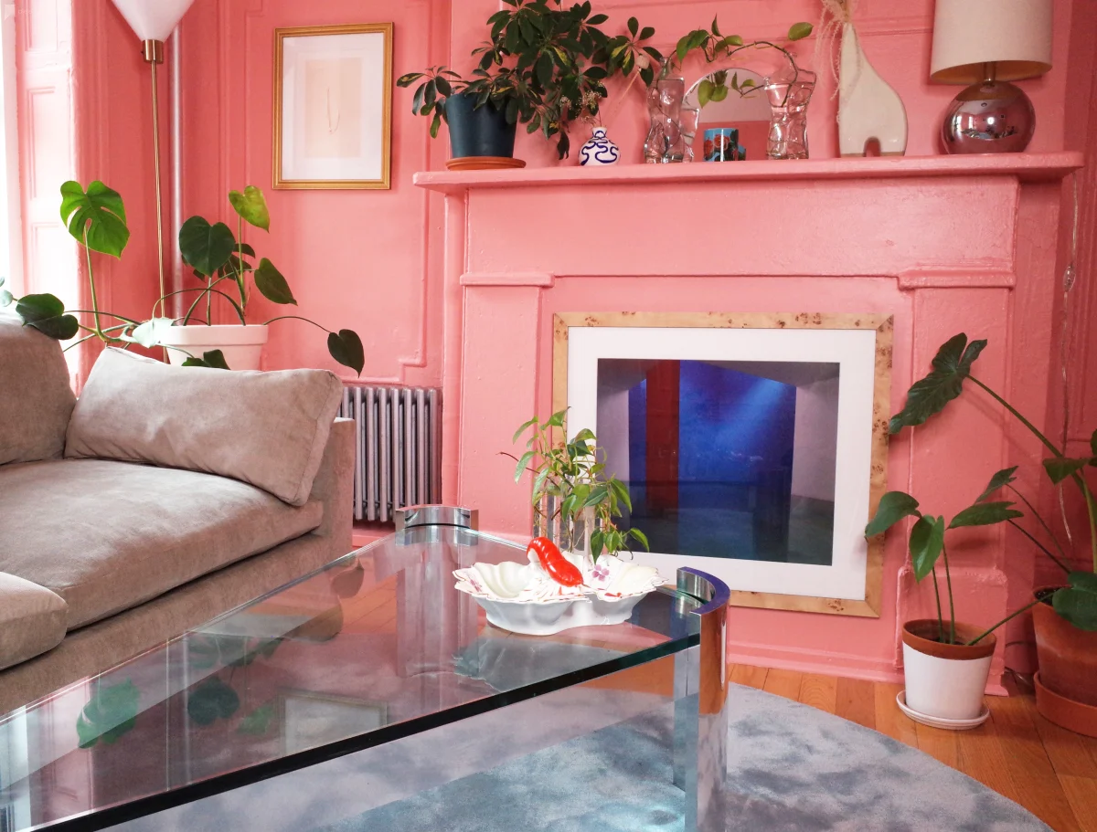 10 Dreamy Pink Aesthetic Room Ideas - Peerspace