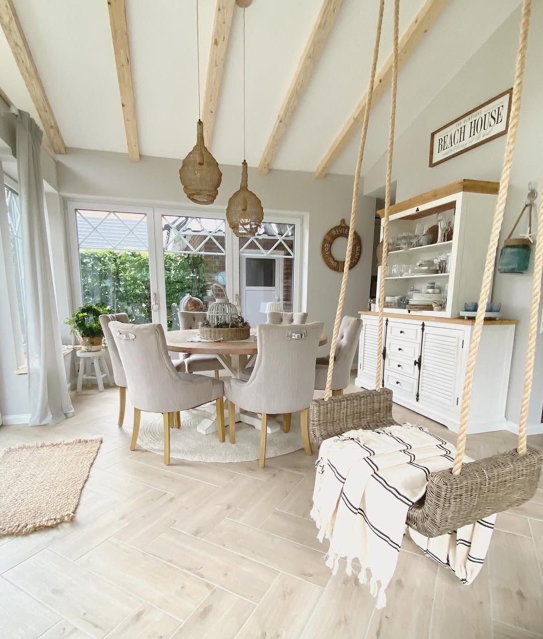 18 Coastal Living Room Ideas for 2026 Where Texture Replaces Themed Beach Decor