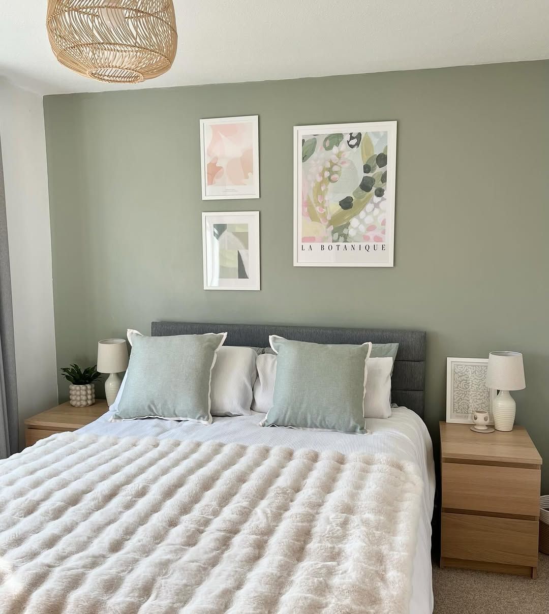 20 Green Bedroom Ideas for 2026 That Make White Walls Feel Like a Missed Opportunity