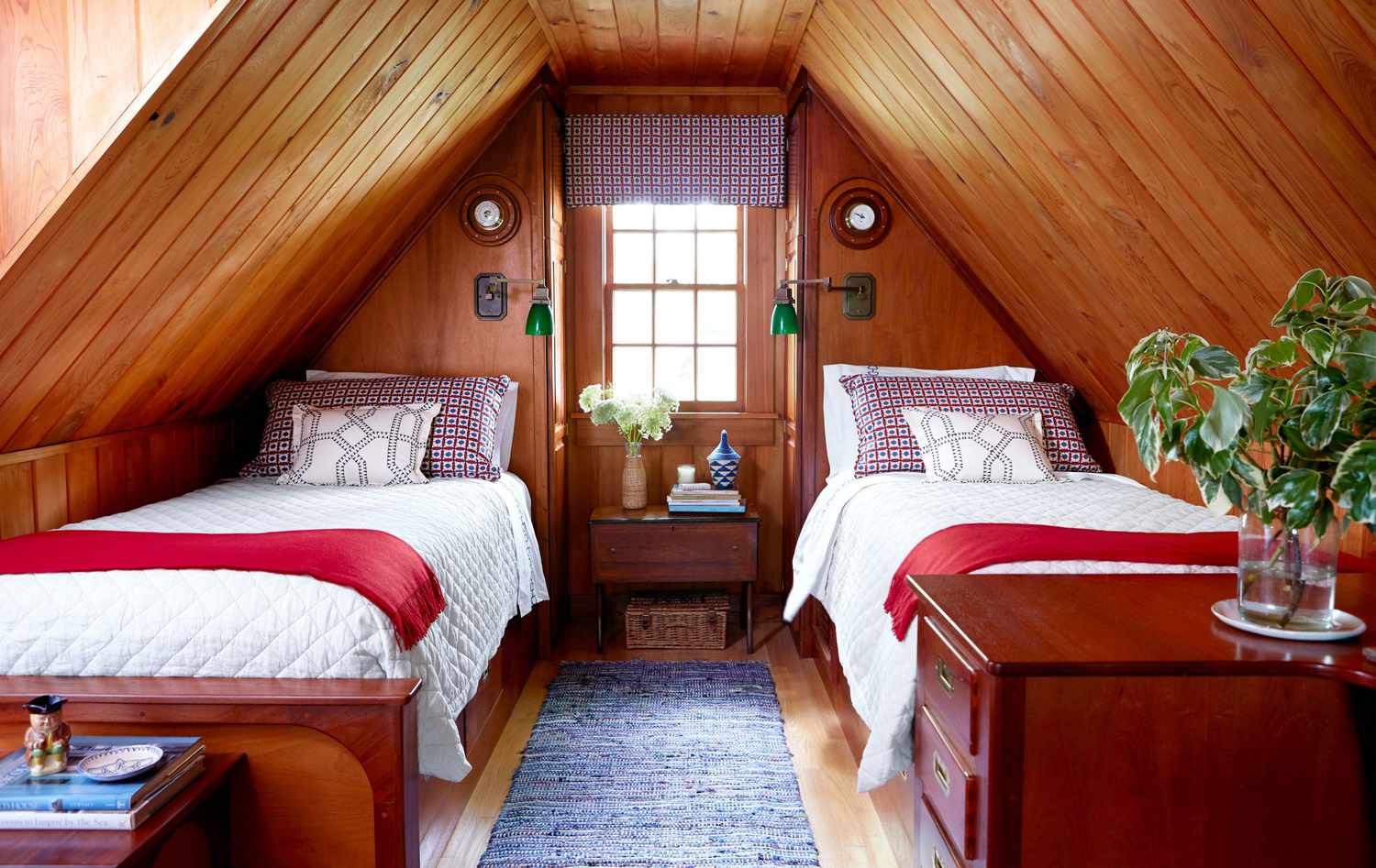 20 Small Bedroom Ideas That Make Your Space Feel So Much Bigger, According To Designers