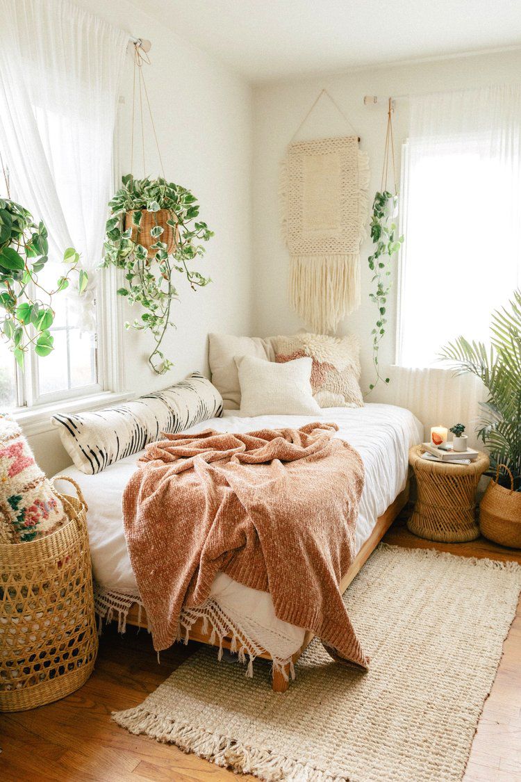 20 Small Guest Room Ideas That Are Larger Than Life