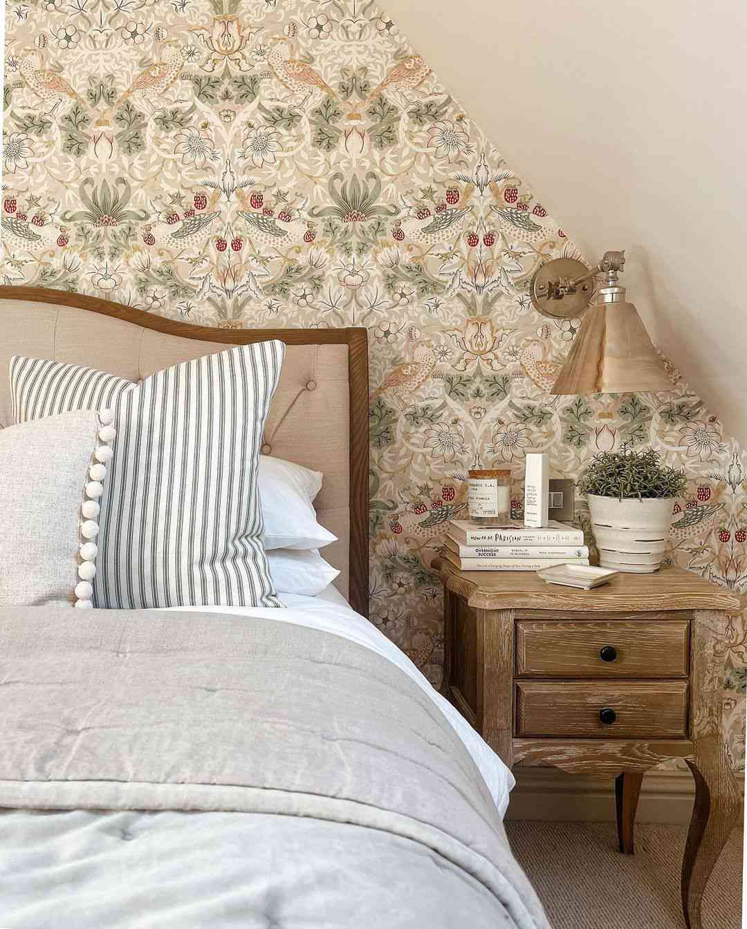 28 Stylish Low Sloped Ceiling Bedroom Ideas to Recreate