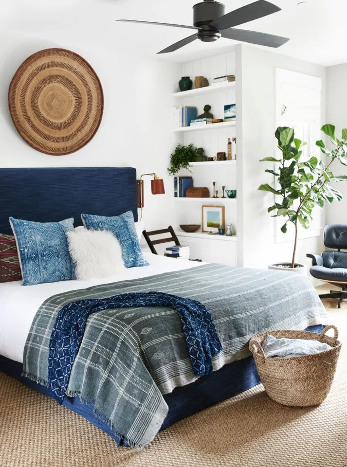 30 Blue and White Bedroom Ideas for Timeless Relaxation